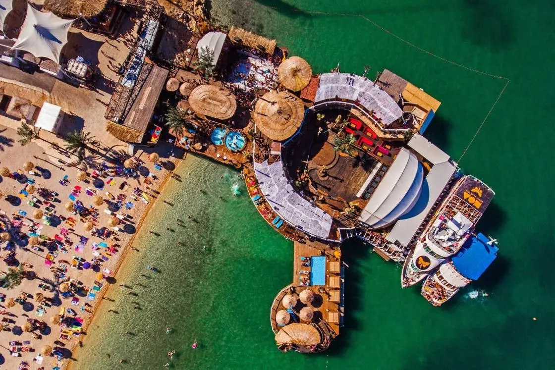 Noa Beach Club from above