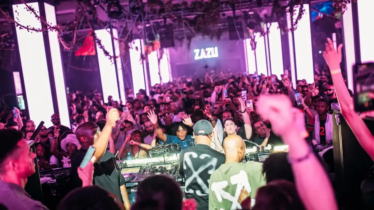 Mix of the Month: Caiiro b2b Da Capo b2b Enoo Napa @ AMAZE (Amsterdam, The Netherlands)